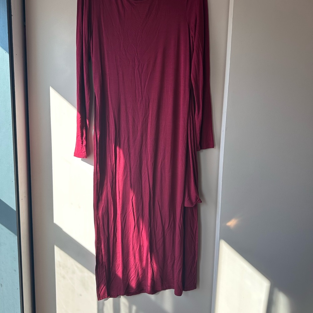 Socialite Long Sleeve Burgundy Dress XL crew neck high low hem
